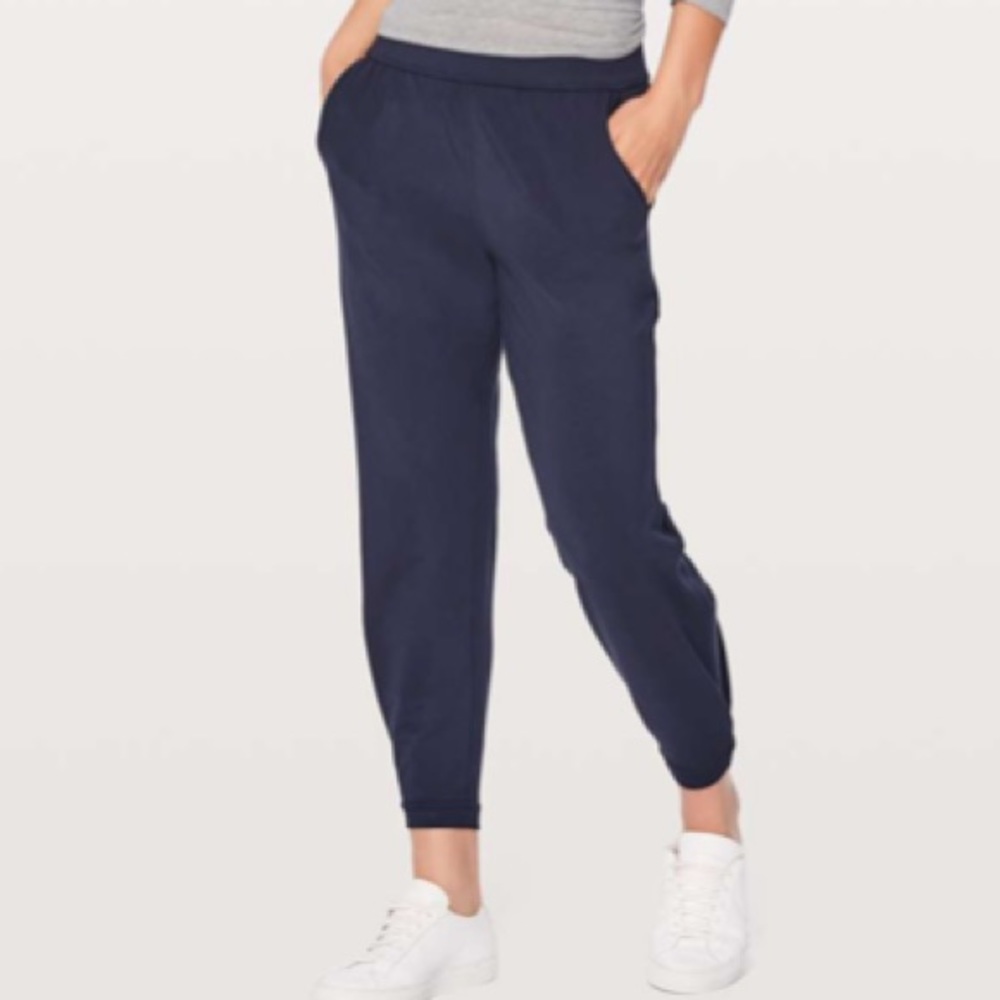 Lululemon Twisted and Tuck Pant 25”